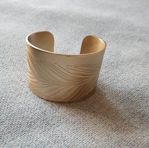 🎉2 for 10🎉Metal wrist cuff